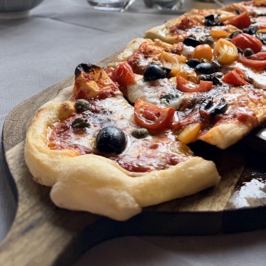 Pinsa romana SIMORESTAURANT
