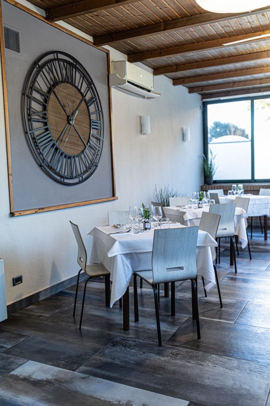 Dettaglio sala SIMORESTAURANT