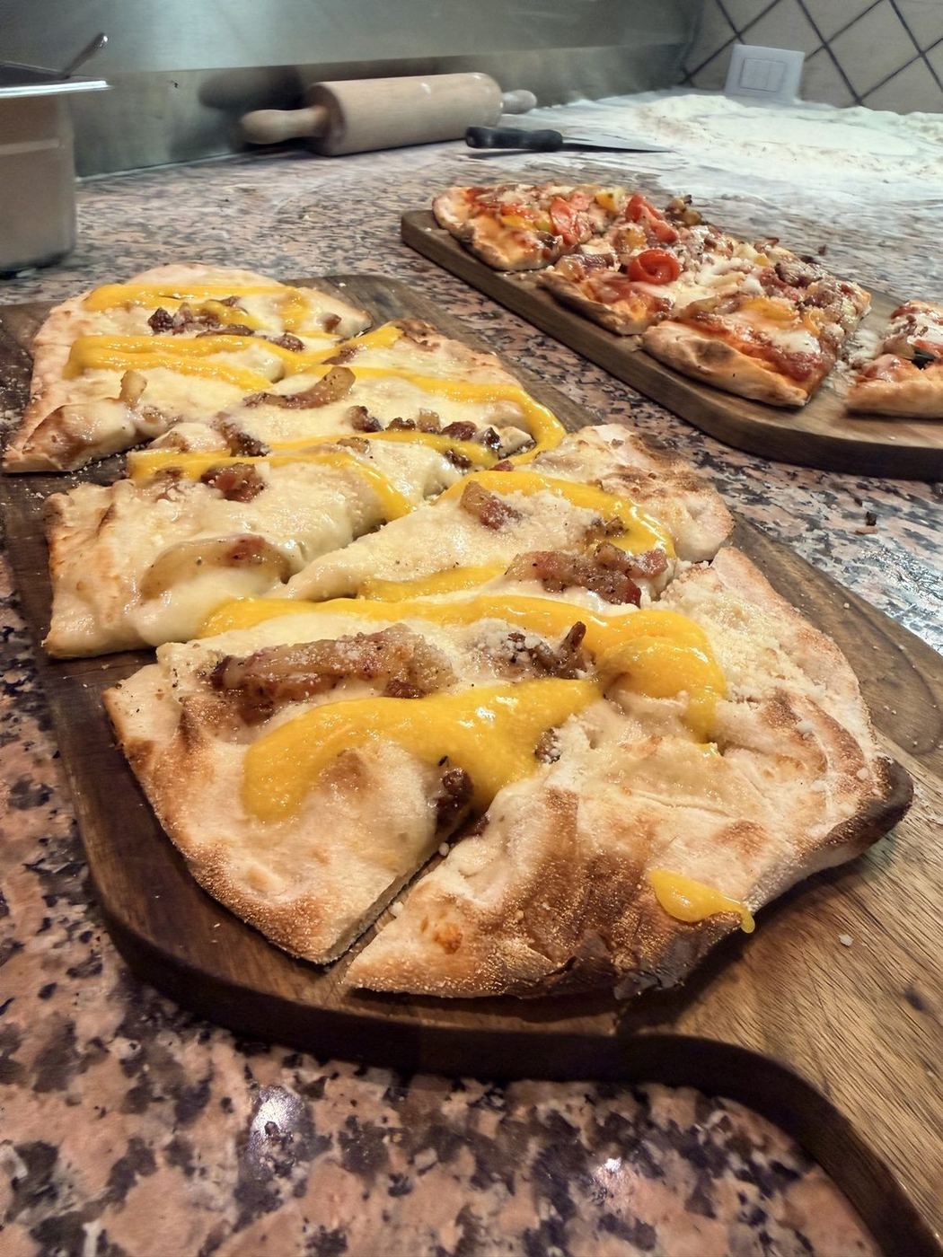 Pinsa specialità